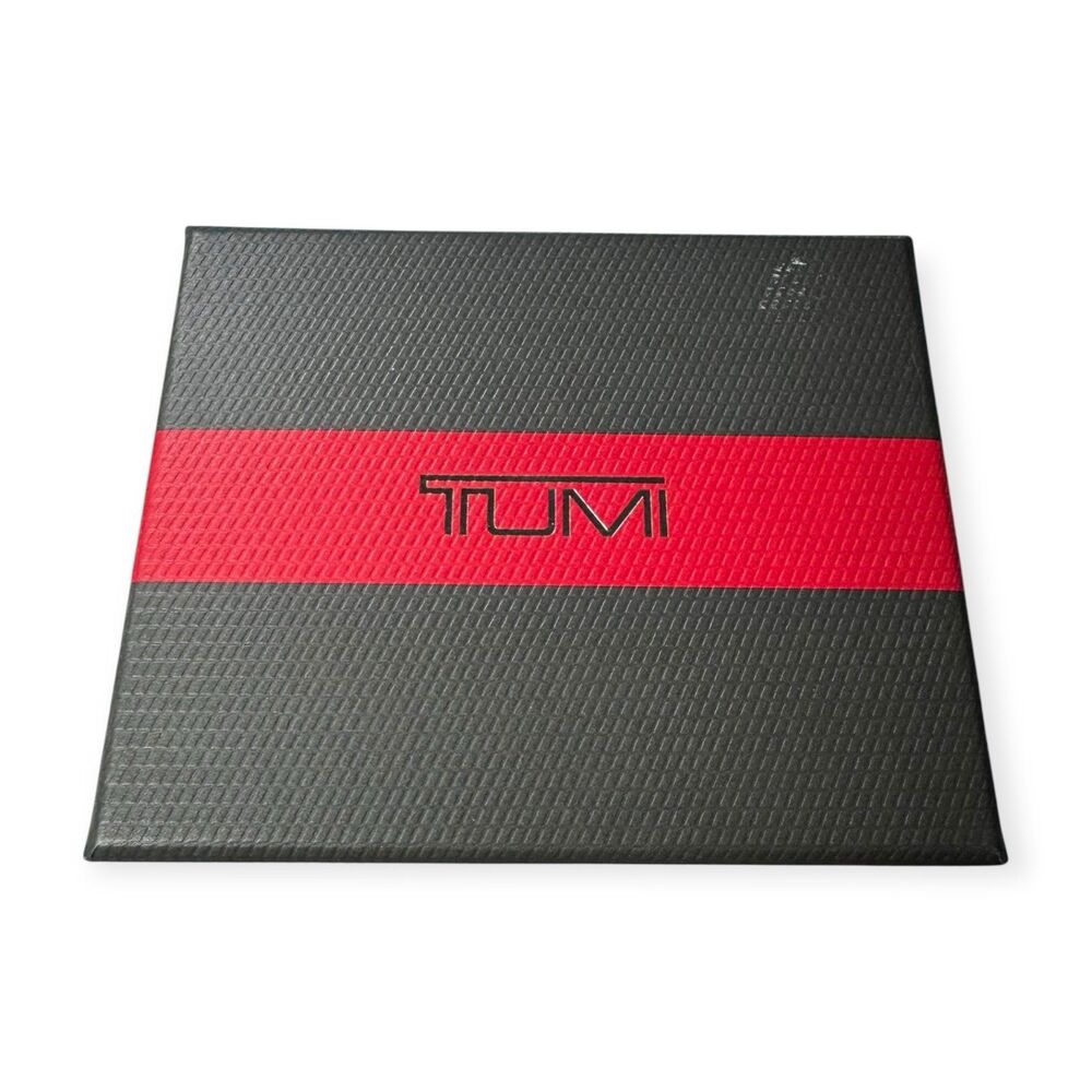 Tumi Bifold Leather Wallet Black‎ New w/ Box